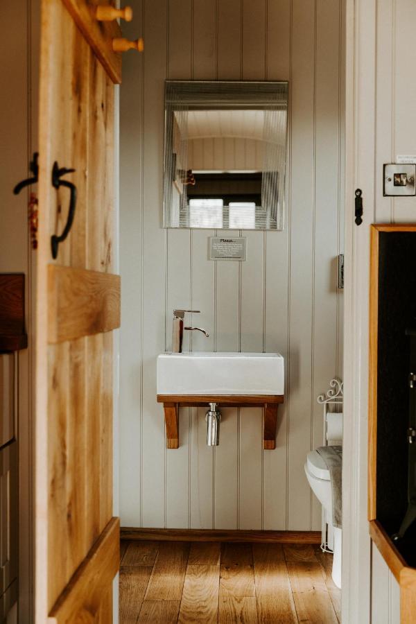The Little John Petite Cosy Log Cabin - Sleeps 2, Great For Romantic Breaks, Couples, Single Guests, Near Sherwood Forest At Fairview Farm, Nottingham Set In 88 Acres Blidworth Exterior foto