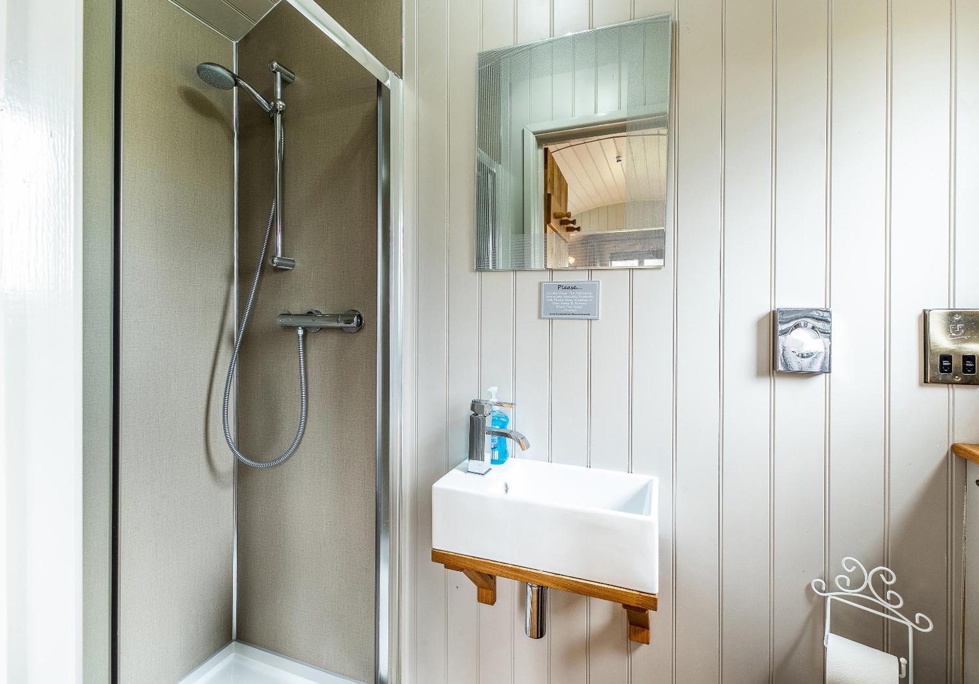The Little John Petite Cosy Log Cabin - Sleeps 2, Great For Romantic Breaks, Couples, Single Guests, Near Sherwood Forest At Fairview Farm, Nottingham Set In 88 Acres Blidworth Exterior foto